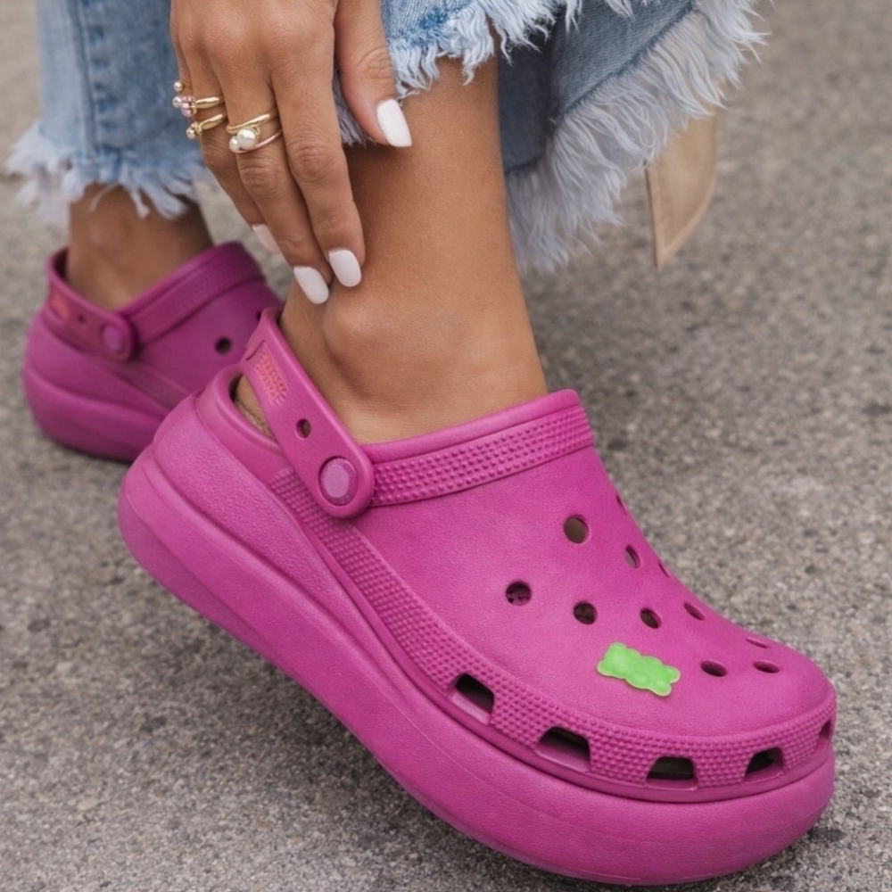 Crocs Classic Bae Platform Clogs Women's Sz 8 Pink Shoes Iconic Comfort Sandals - Picture 2 of 12
